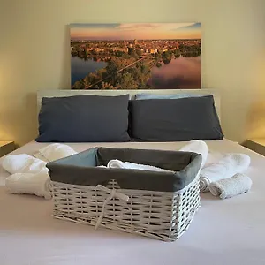 Lotus Eleganza E Accoglienza A Apartment
